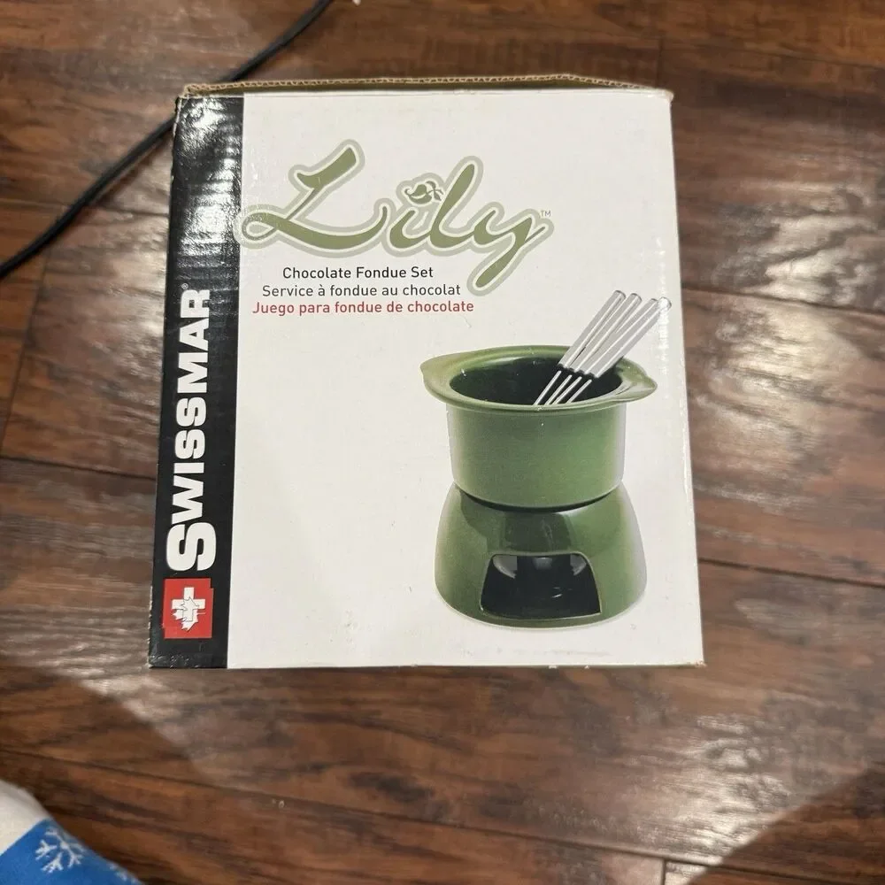 Swissmar Lily Chocolate Fondue Set Green Ceramic Pot Base 4 Forks Tea Light, D6